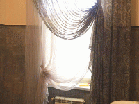 Скрещенные шторы на окно в ванную комнату на заказ, дом п. Клязьма
